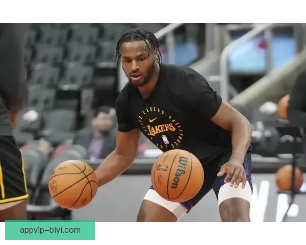 布朗尼砍下26分7篮板5助攻带领南湾湖人获胜 老詹盛赞布朗尼表现超乎想象