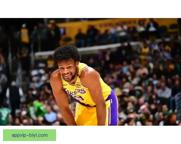 布朗尼砍下26分7篮板5助攻带领南湾湖人获胜 老詹盛赞布朗尼表现超乎想象